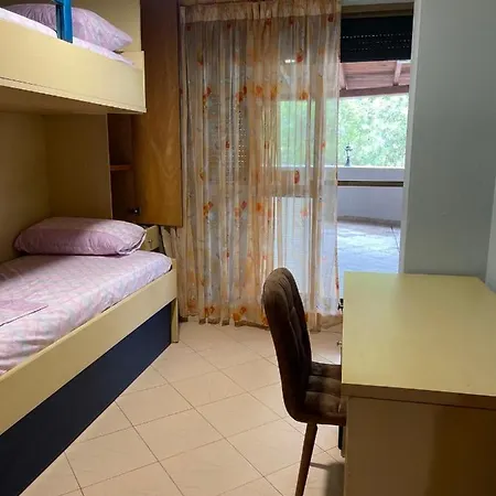 Pine Terrace Apartment